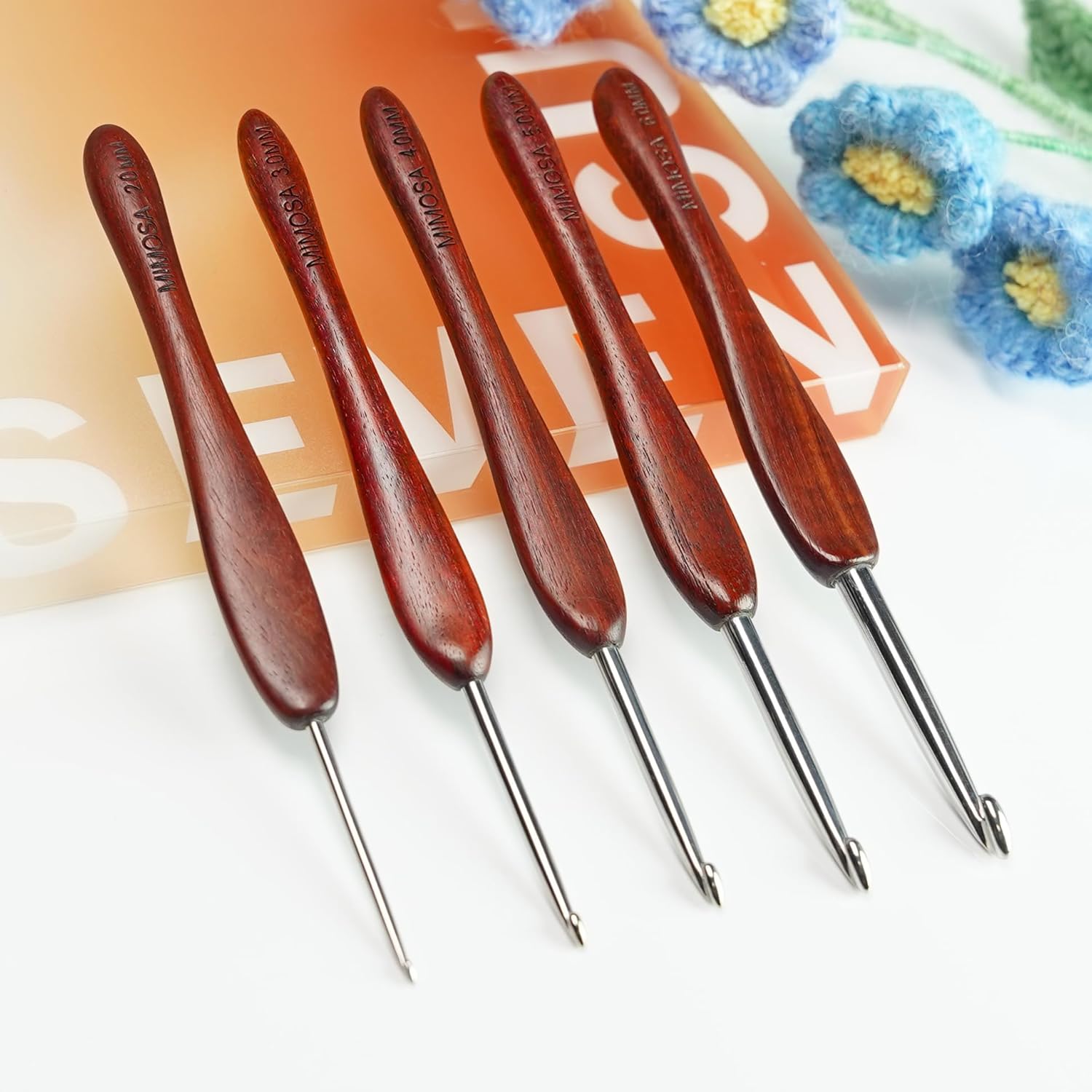 Ergonomic crochet hook set with wooden handles (hand crafting)